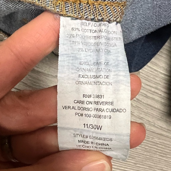 Alter’d State Distressed Jeggings Size 11 Style# S2564KEDS - Picture 3 of 11